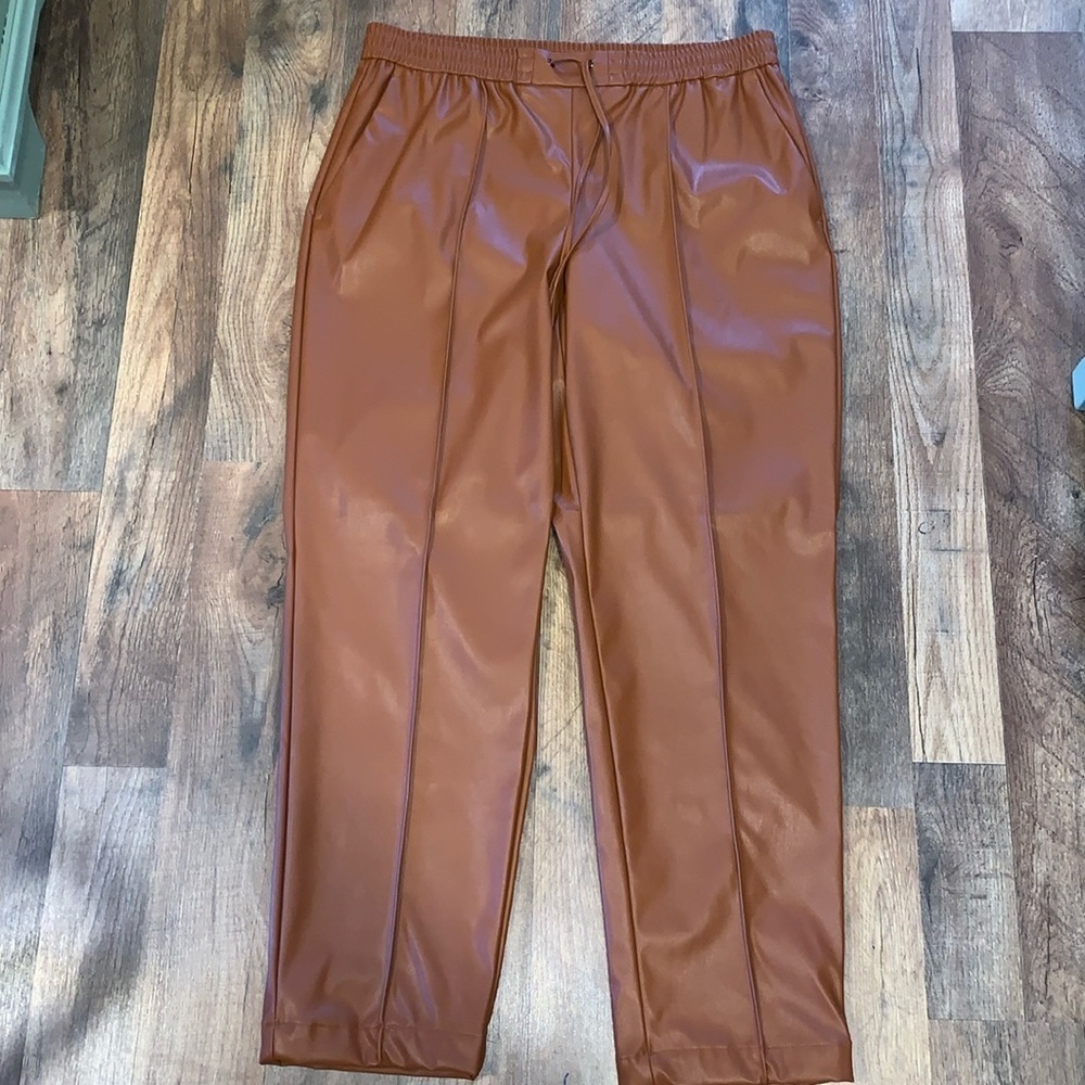 Nine West Mid Rise Maple Brown Faux Leather Drawstring Jogger Pants Women's M.